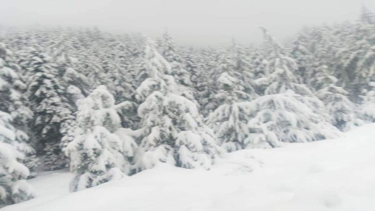 Nurdağı'nda araçlara kar engeli