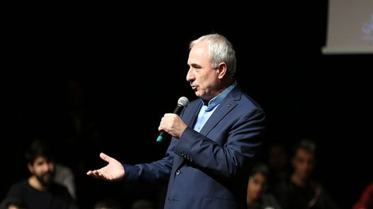 BÜYÜKŞEHİR, ŞAİR NURULLAH GENÇ'İ ŞİİR SEVERLERLE BULUŞTURDU