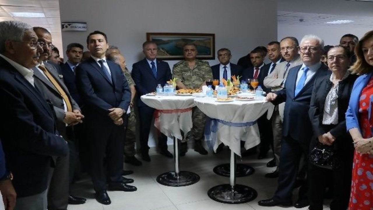 Jandarmadan "kuruluş" resepsiyonu