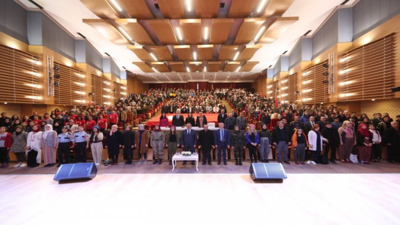 ŞAHİNBEYLİ ÖĞRENCİLER İSTİKLAL MARŞINI EN GÜZEL OKUMAK İÇİN YARIŞTI