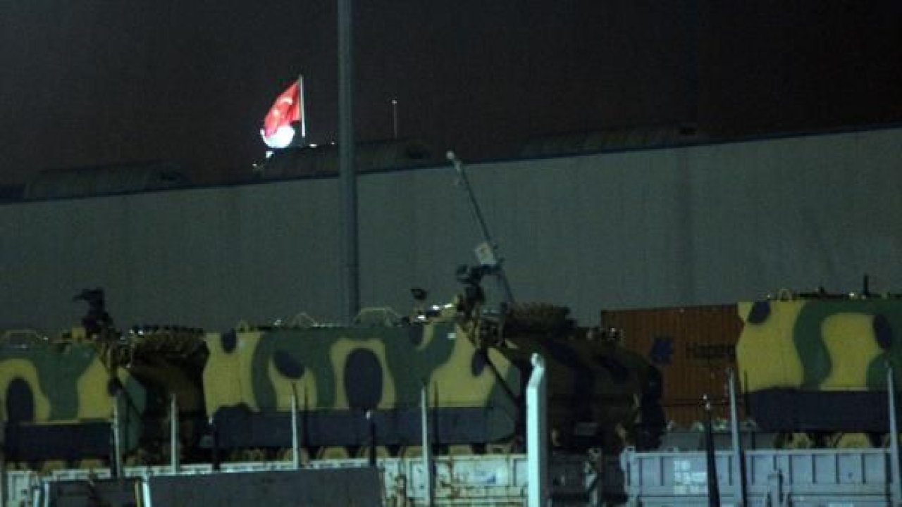 Diyarbakır'a sevk edilen askeri araçlar İslahiye'de (2)