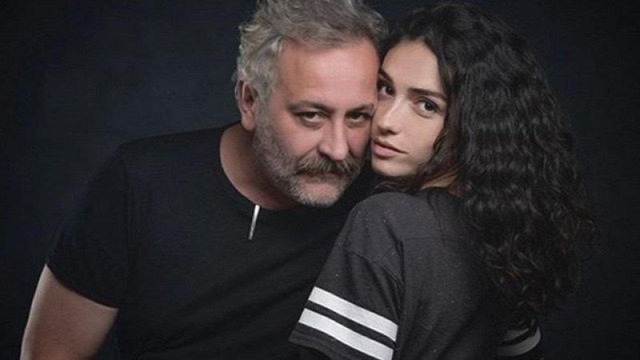 Onur Ünlü ve Hazar Ergüçlü yanak yanağa