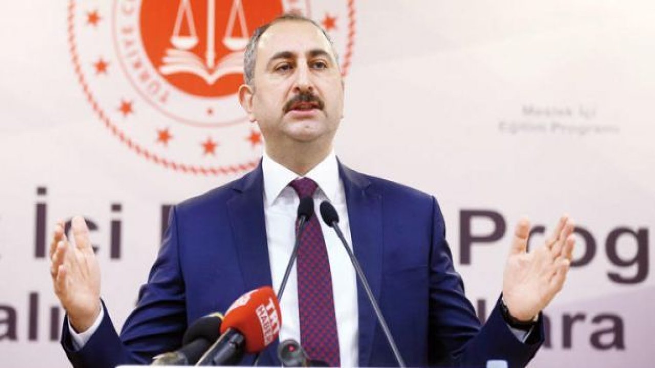 '892 bilirkişi, terör örgütlerine üyelikten dolayı bilirkişilikten çıkarıldı'