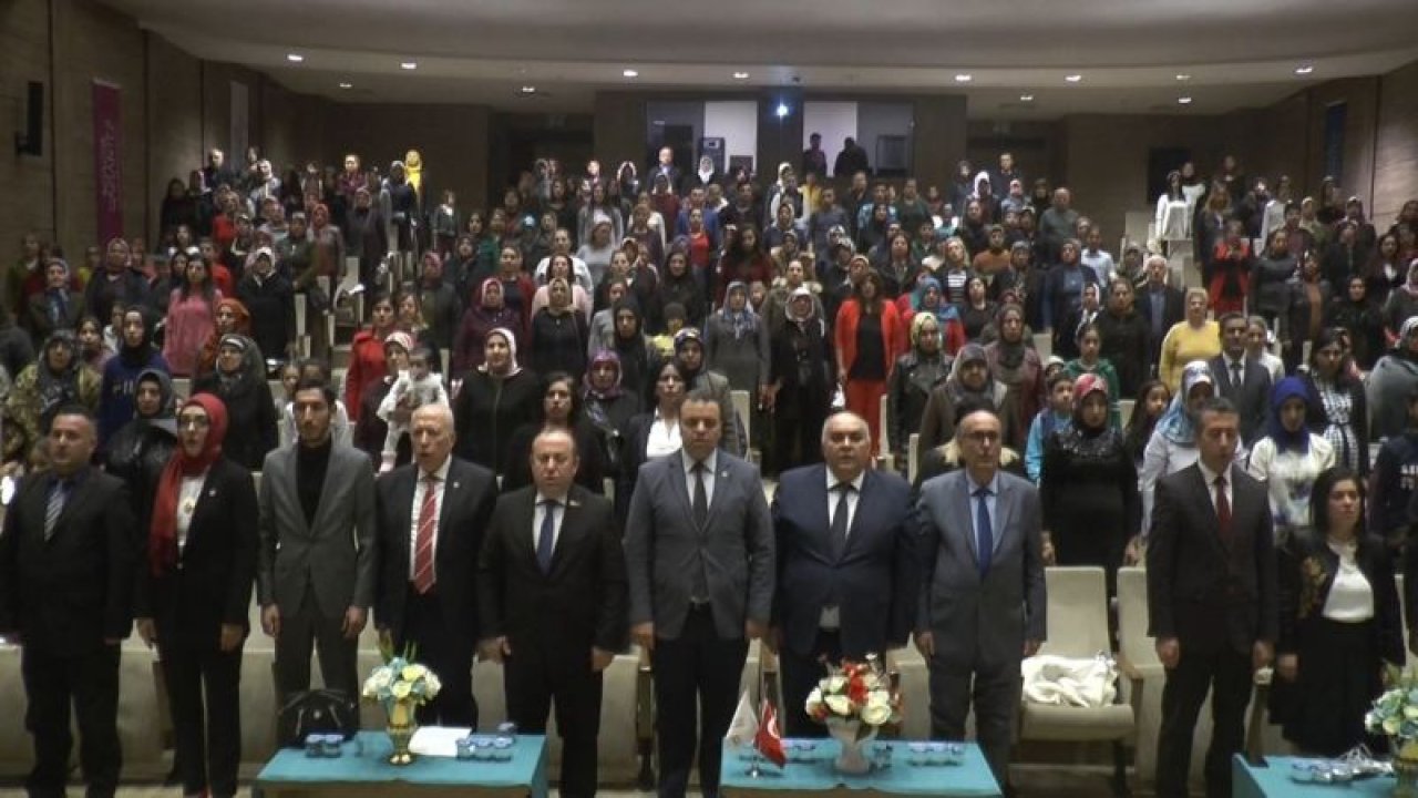 Gaziantep'te '˜Kadının Toplumdaki Yeri' adlı konferans