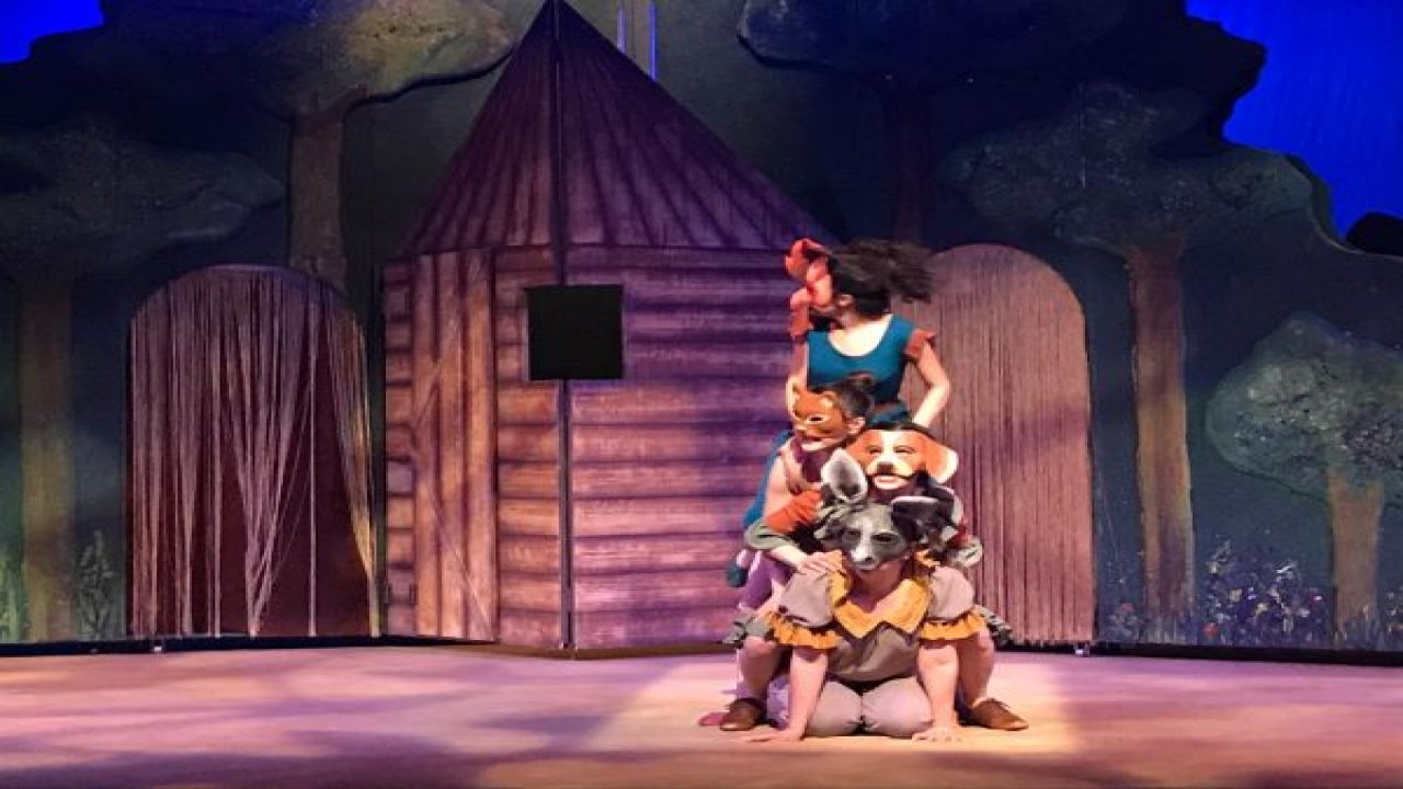 DEVLET TİYATROLARI ÇOCUK TİYATROSU ŞENLİĞİ'NE YOĞUN İLGİ