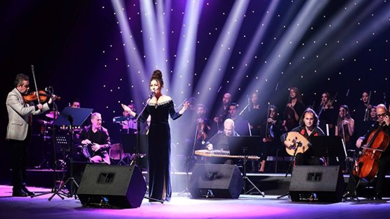 GAÜN’DE TÜRK SANAT MÜZİĞİ KONSERİ İLGİYLE İZLENDİ