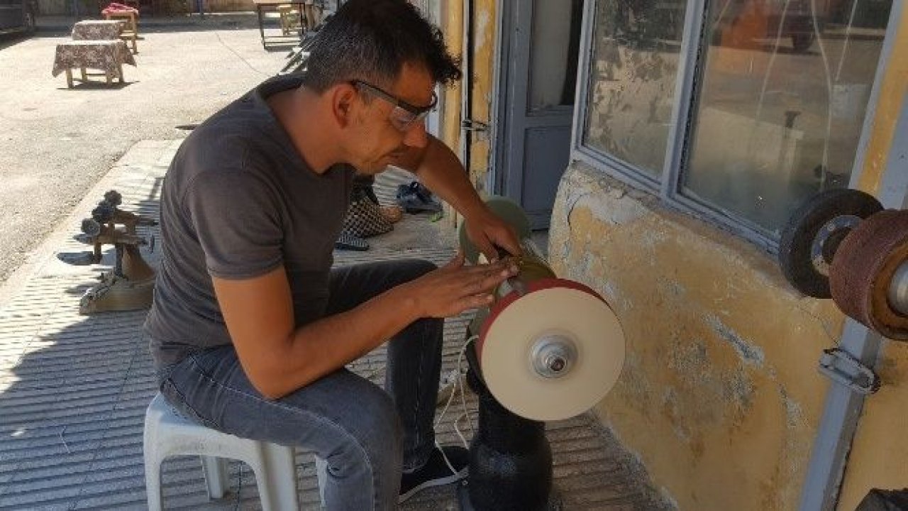 Yavuzeli'nde bayram öncesinde bıçak bileme mesaisi