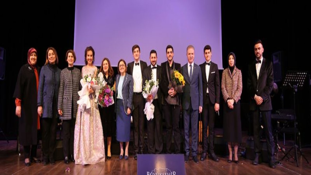 SANATÇI HALİL KARADUMAN ŞARKILARIYLA ANILDI