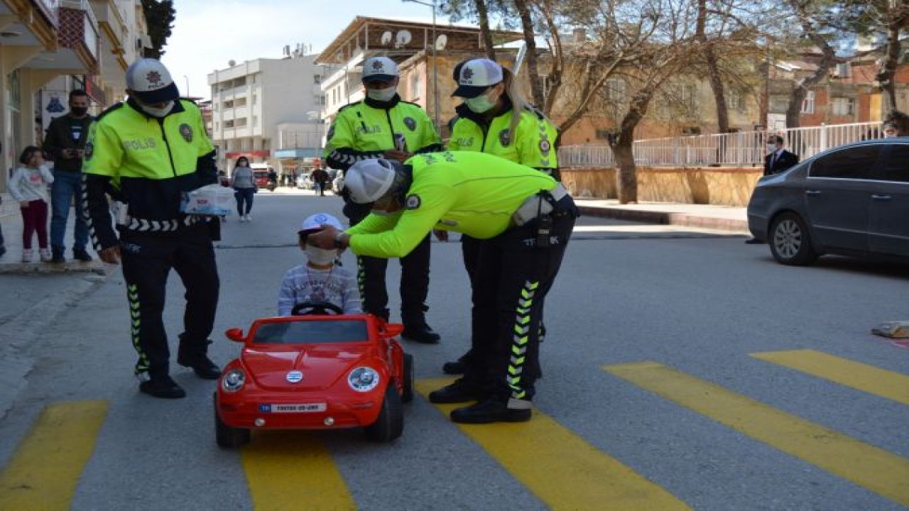 İslahiye'de "Yaya Önceliği Kırmızı Çizgimizdir" etkinliği düzenlendi