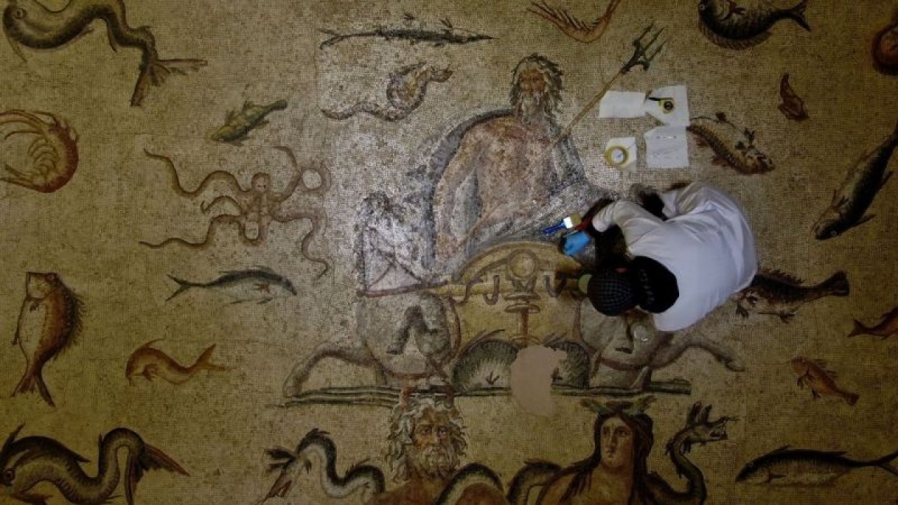 Dünyaca ünlü mozaikler gelecek nesillere aktarılıyor