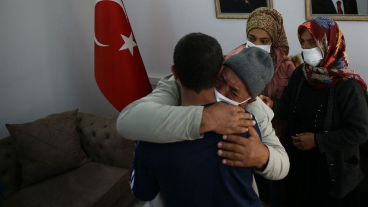 Gaziantep'te polisin ikna çalışması sonucu teslim olan terörist ailesiyle buluşturuldu