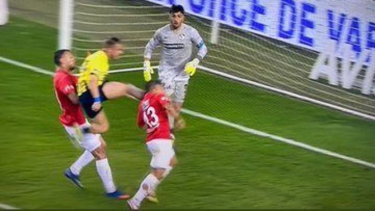 Bunlar Faul Değil Mi?