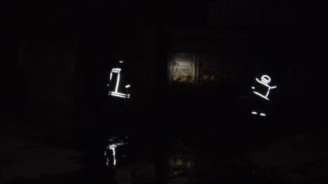 Son  Dakika...Gaziantep'te Yem fabrikasında çıkan yangın korkuttu