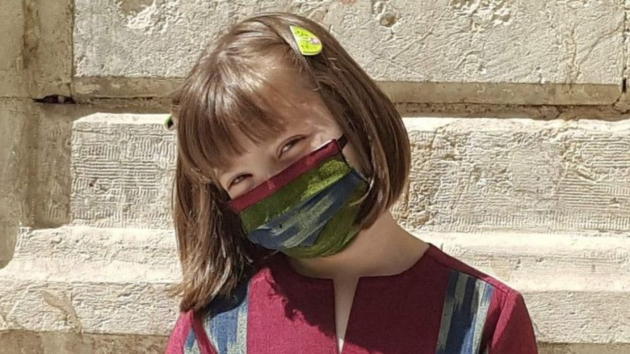 Gaziantepli tasarımcı çocuklar için kutnudan gömlek koleksiyonu hazırladı