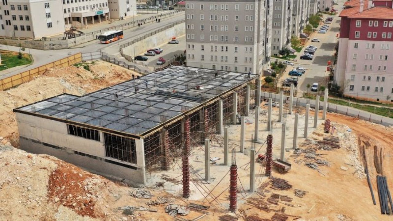 Gaziler Mahallesi pazar yeri ve kütüphane için gün sayıyor