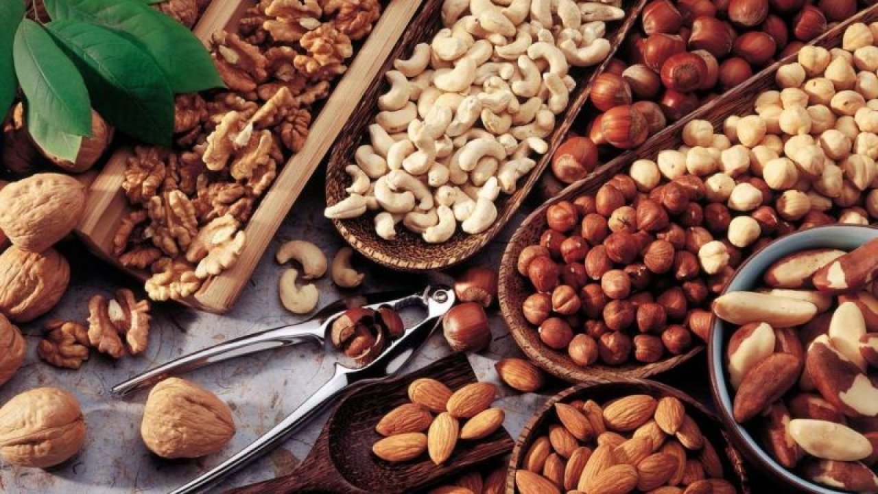 Gaziantep’te tabelalar kuruyemişçi oldu