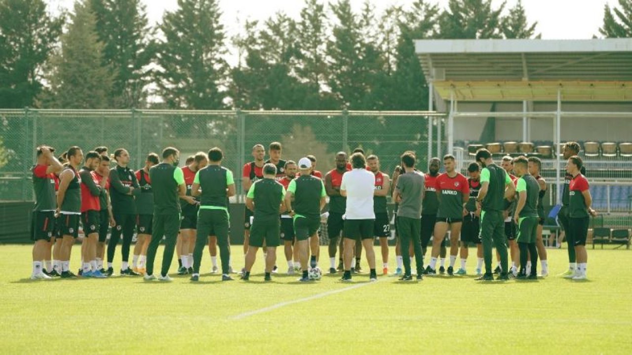 Pinto oyuncularını uyardı