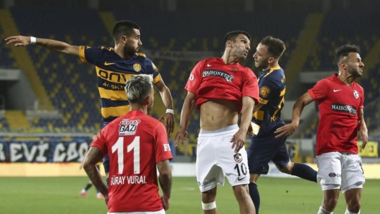 Deplasmanda 10 maç sonra üç puan