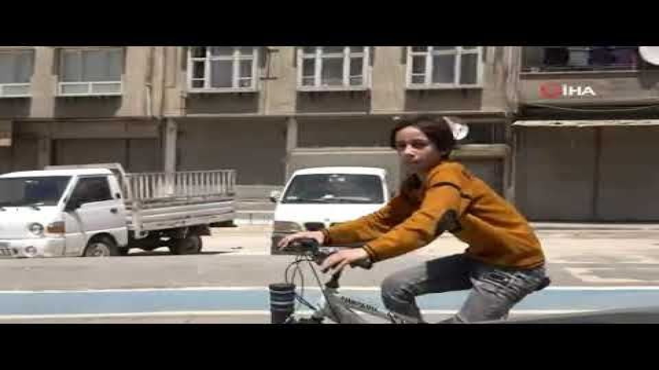 Video Haber...Gaziantep’te boş caddeler bisikletli çocuklara kaldı