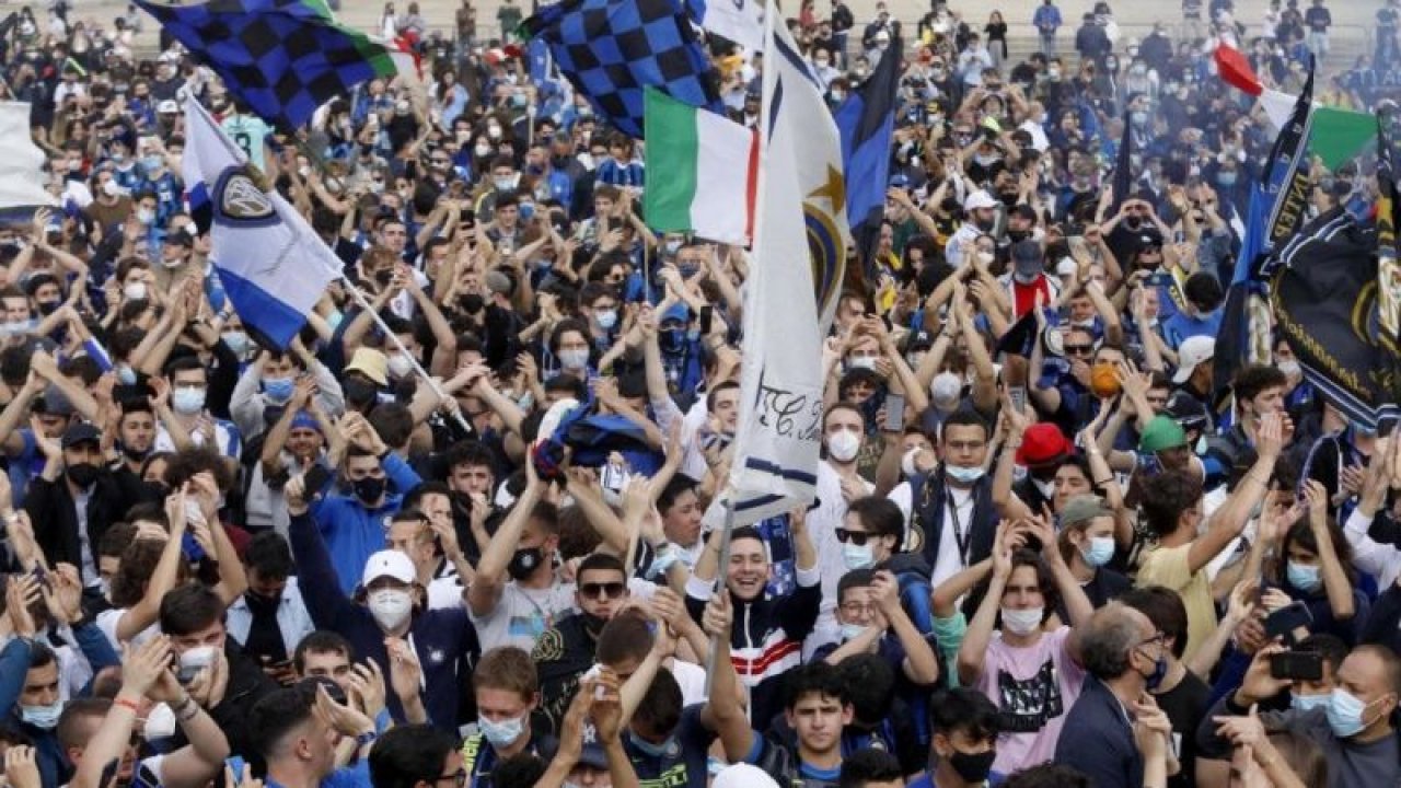 İtalya’da Inter taraftarları Covid-19’u unuttu