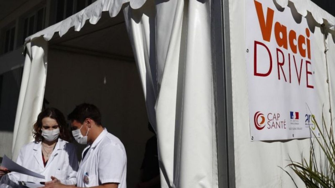Fransa’da son 24 saatte 9 bin 888 yeni vaka