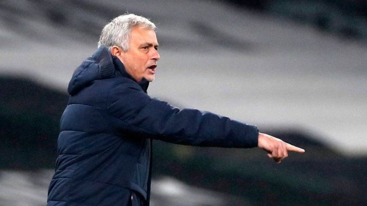 Roma'nın yeni hocası Jose Mourinho oldu