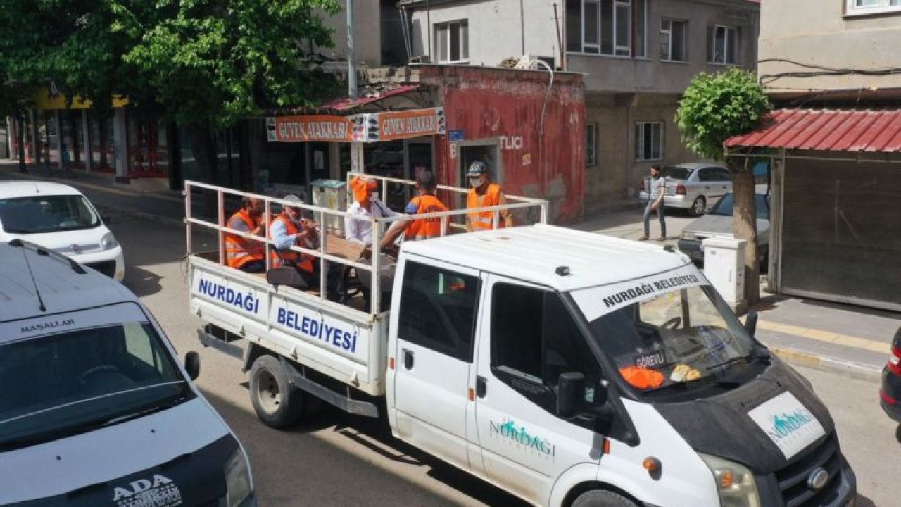 Gaziantep'te "Evde Kal" çağrısına uyanlara müzikli dinletisi