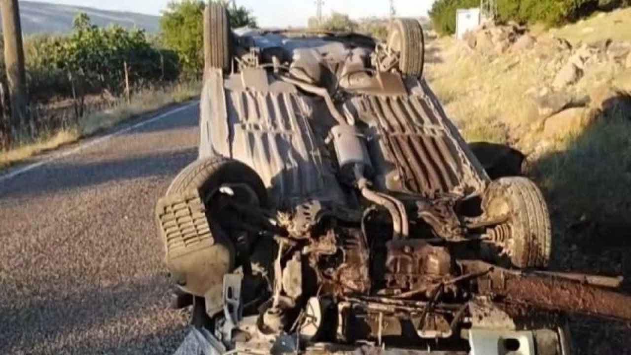 Son dakika...Video Haber...Yavuzeli’nde trafik kazası: 1 yaralı