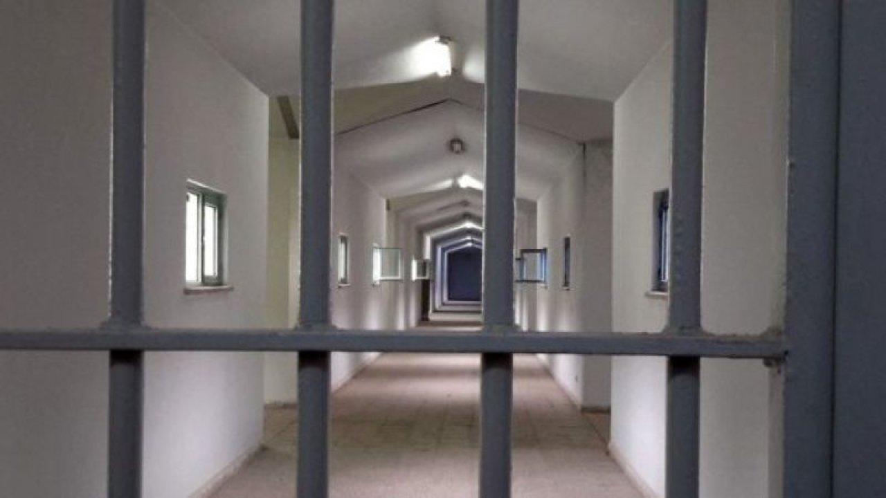 Hong Kong'da hapiste bulunan medya patronu Lai'ye 14 ay yeni hapis cezası