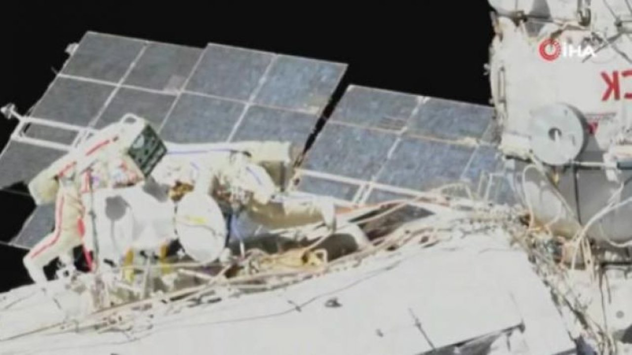 Rus kozmonotlar, 2021 yılının ilk uzay yürüyüşüne başladı