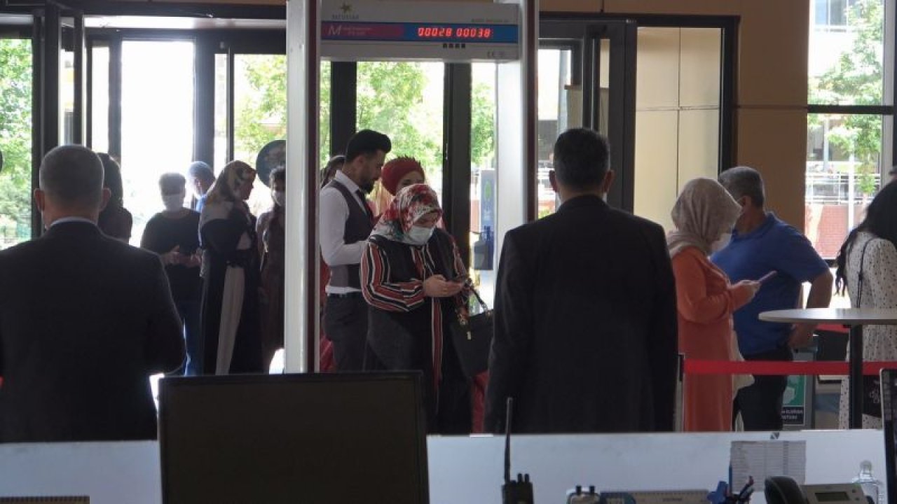 Gaziantep’te nikah salonlarında yoğunluk yaşanıyor
