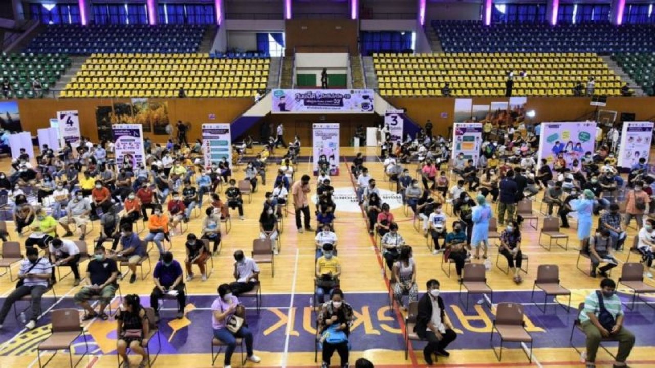 Tayland’dan kitlesel aşılama programı başladı