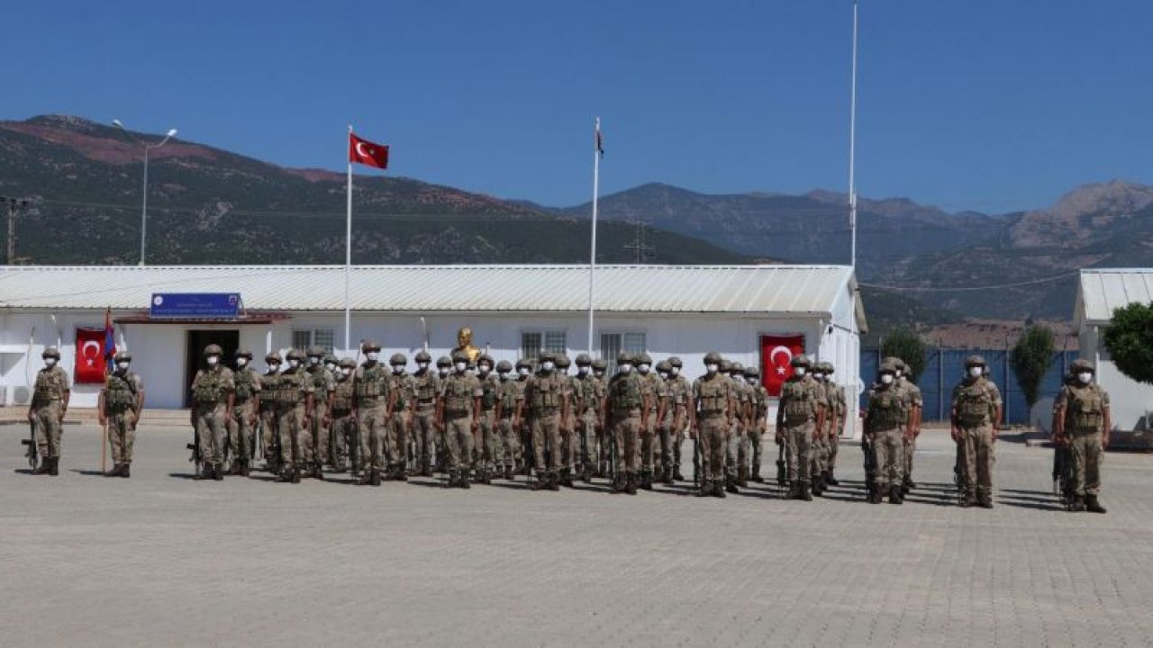 Gaziantep'te komandolar dualarla Suriye'ye uğurlandı