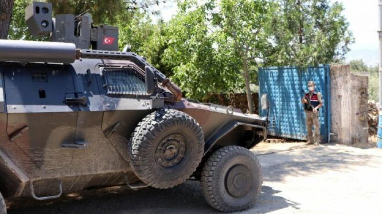 Kaçak kazı sırasında tarihi mozaikler ortaya çıktı