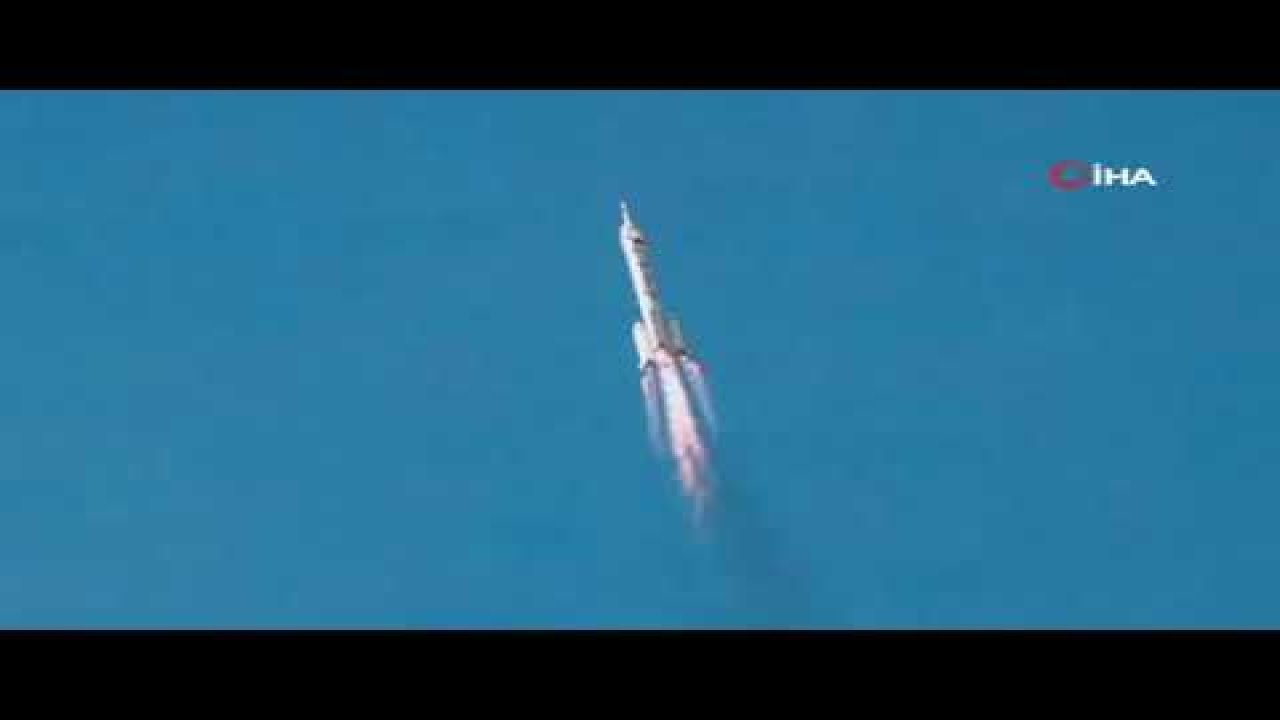 Çin, yeni uzay istasyonunda görev alacak ilk mürettebatı taşıyan Shenzhou-12’yi başarıyla fırlattı