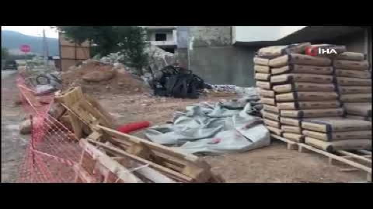 Son Dakika...Video Haber..Gaziantep'te inşaat iskelesi çöktü 2 işçi öldü, 2 işçi ağır yaralandı