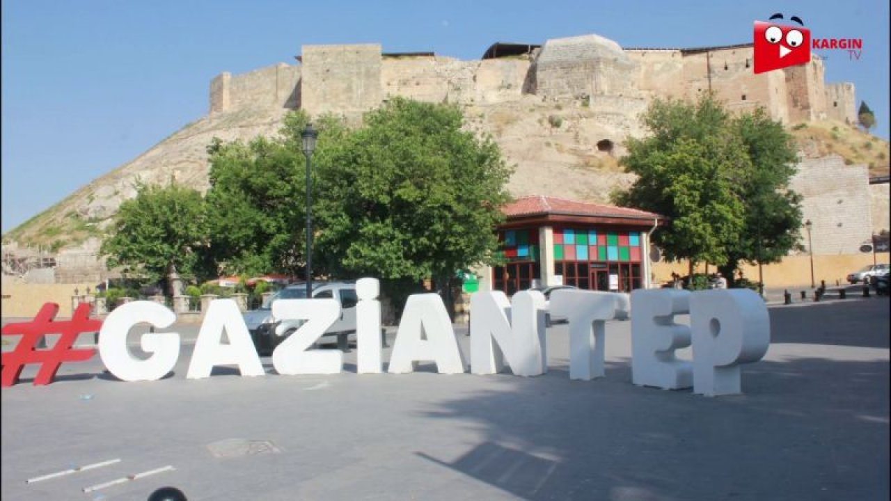 Son Dakika...Gaziantep Dahil Türkiye'de Kısıtlamalar Kalkıyor...Cumhurbaşkanı Erdoğan tarih verdi: Sokağa çıkma kısıtlamalarını tümüyle kaldırıyoruz