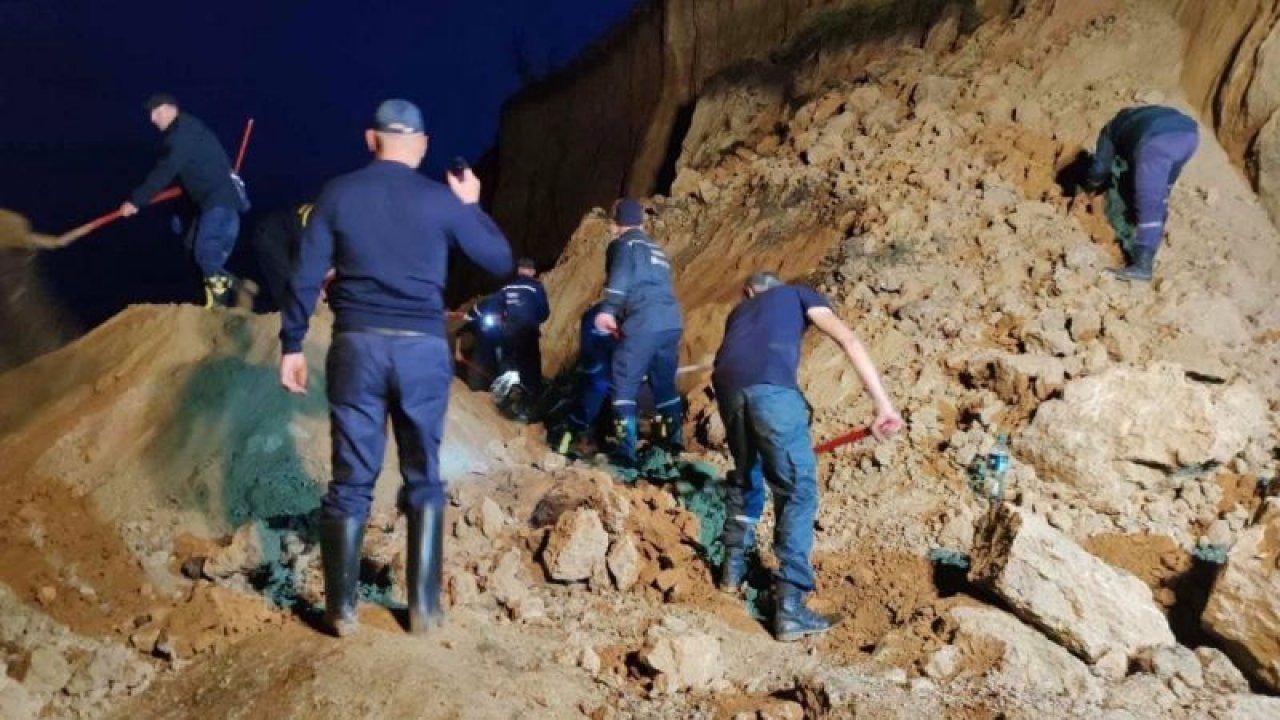 Ukrayna’da plajda toprak kayması yaşandı