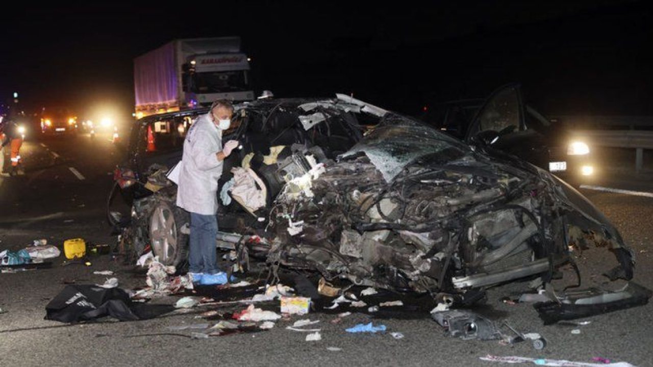 Son Dakika...3 Kadın'ın Feci Sonu...Gaziantep Plakalı Tırın Altında Kalarak Can Verdiler