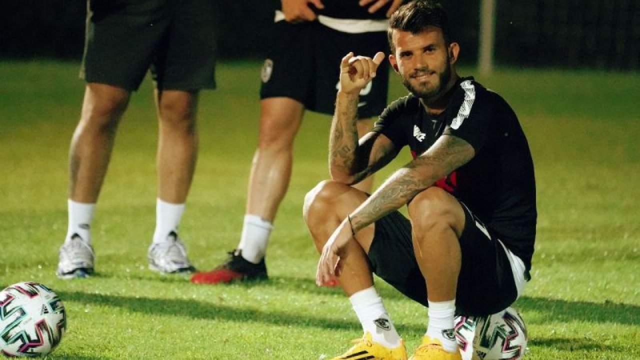 Güray Vural imzalıyor