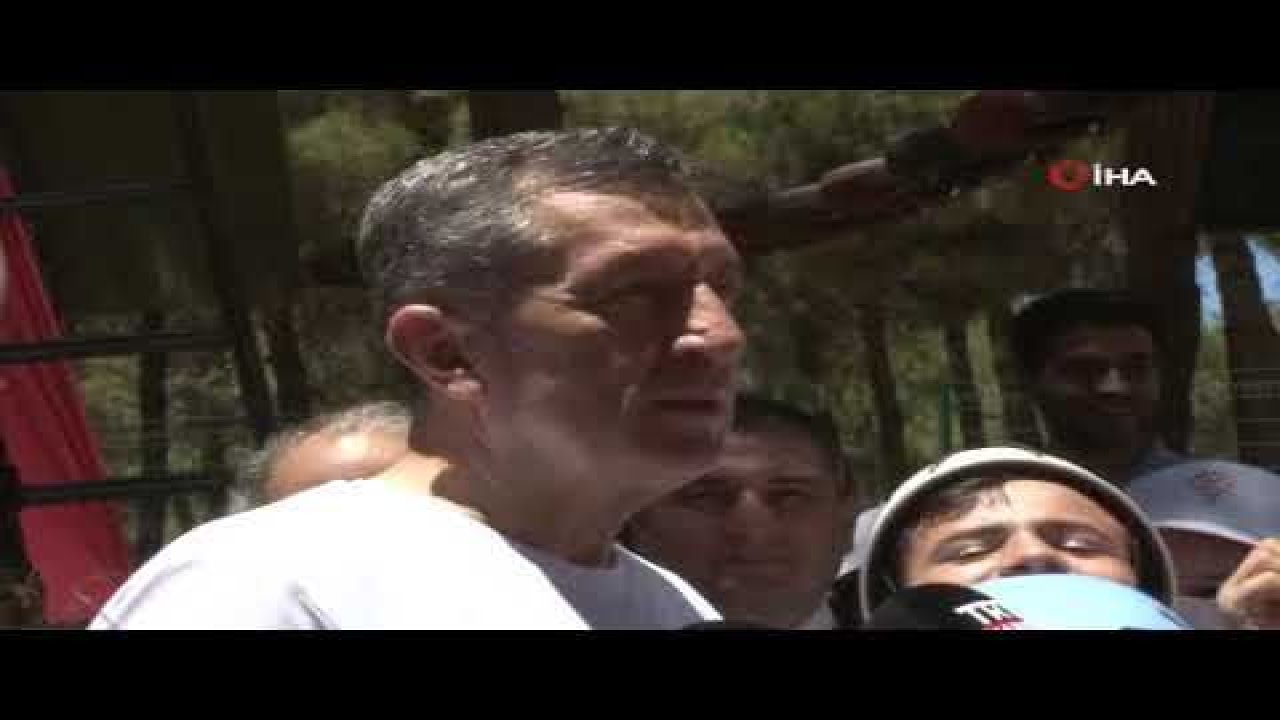 Bakan Selçuk, Gaziantep'te telafi eğitimindeki öğrencilerle buluştu