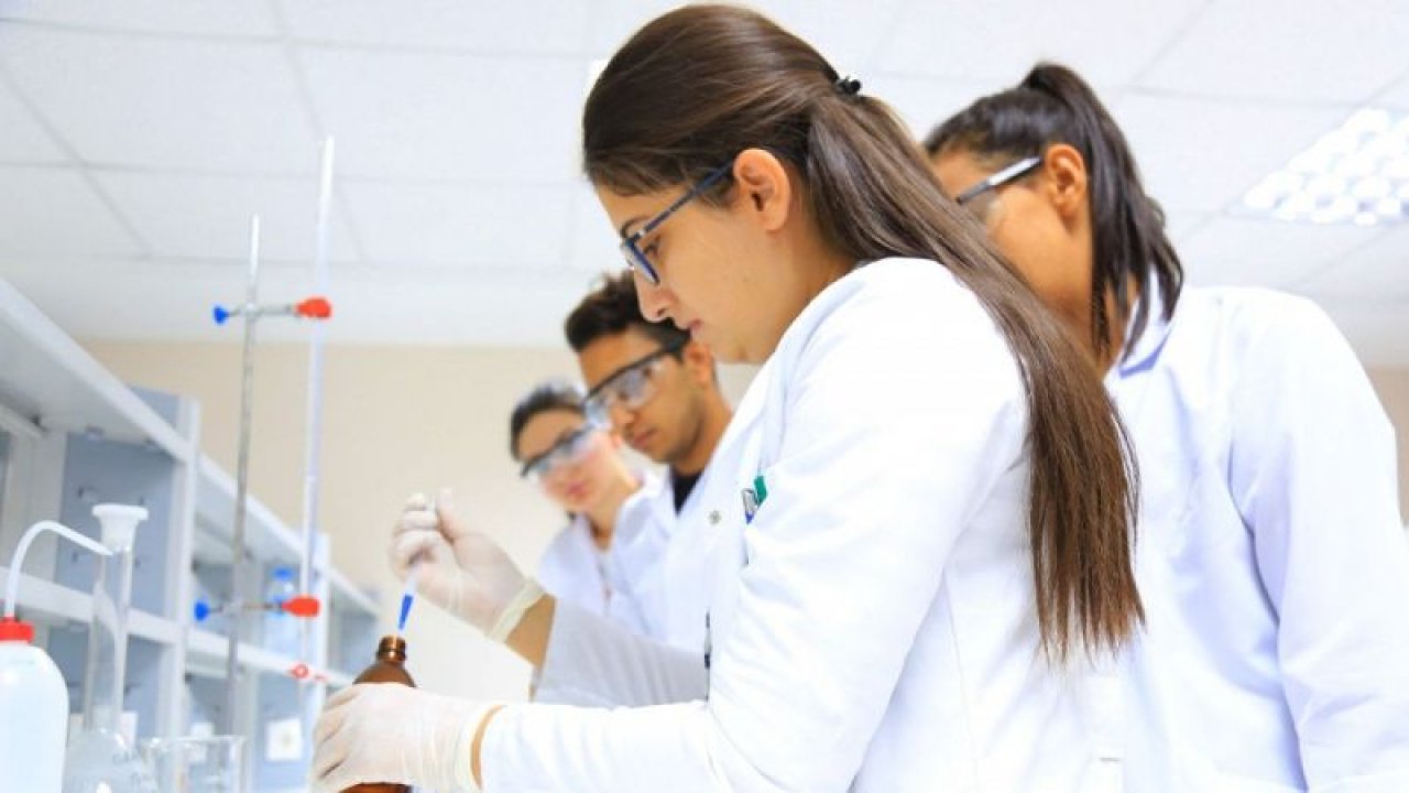 Hasan Kalyoncu Üniversitesi “Sağlıkta Kariyer Zirvesi ve Fuarı’na” katıldı