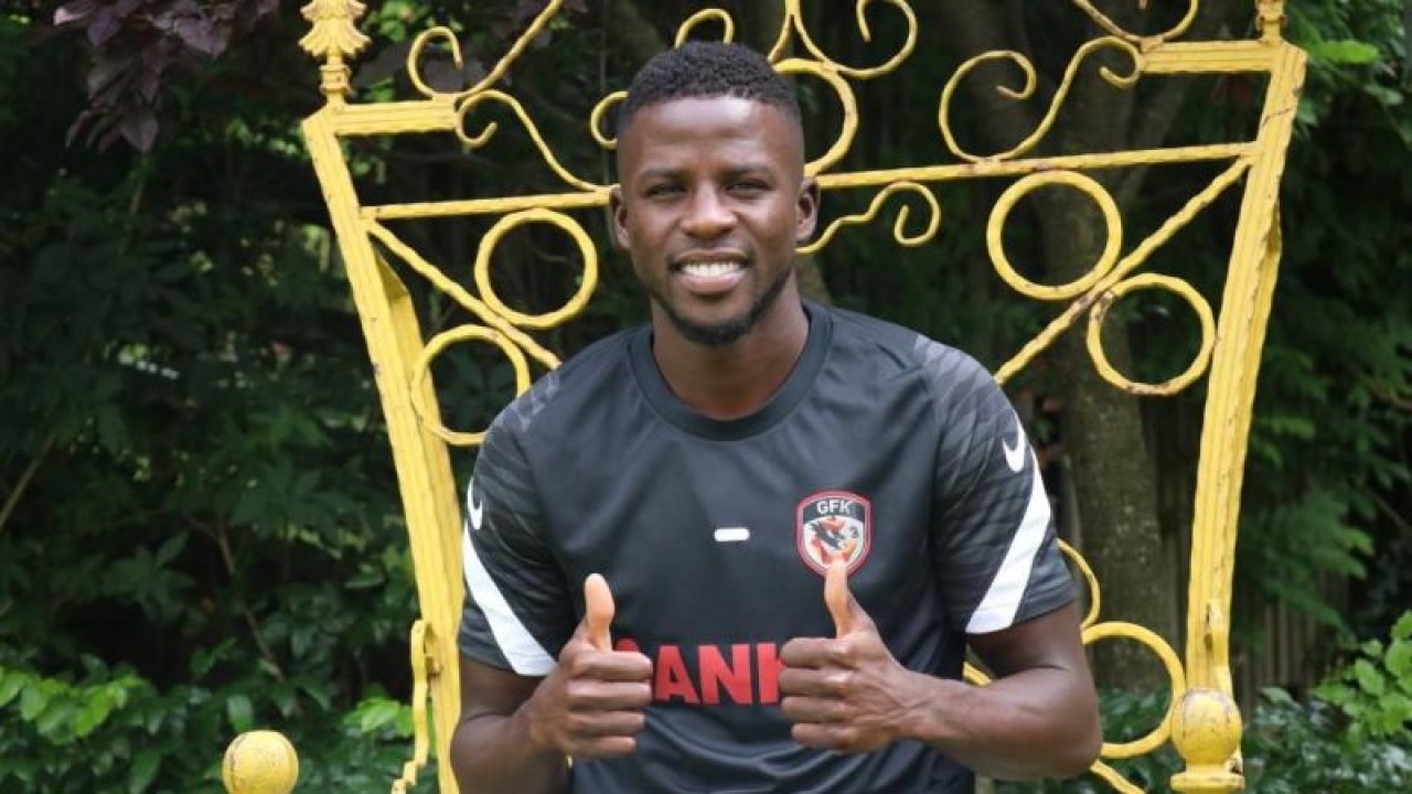 Papy Djilobodji: "Santrfor bile oynarım"