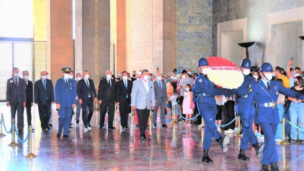 TSYD Atamızın huzurunda