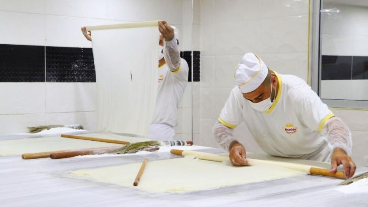 Kurban Bayramı öncesi baklava ustalarının mesaisi başladı