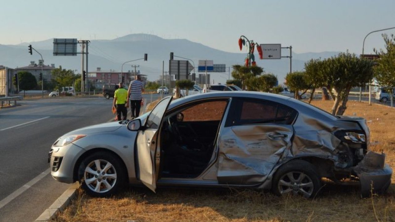 Son Dakika: Gaziantep'te cip ile otomobil çarpıştı: 2 yaralı