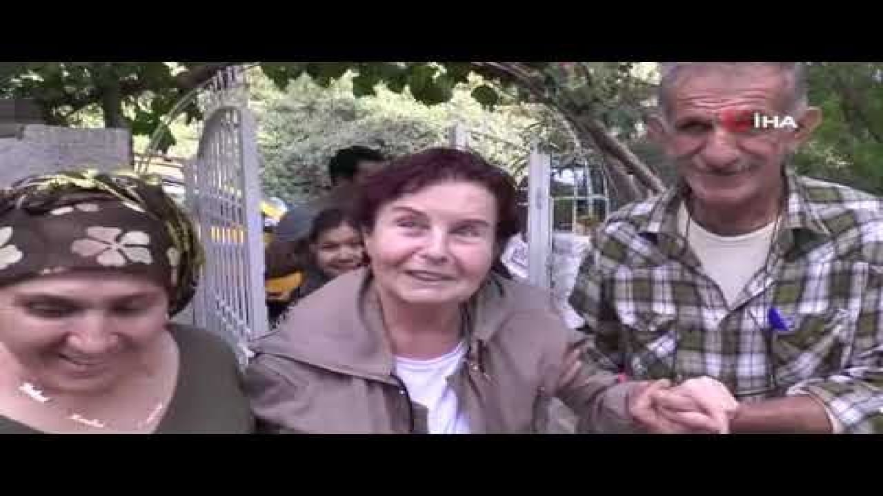 Son Dakika:Ünlü oyuncu Fatma Girik hastaneye kaldırıldı