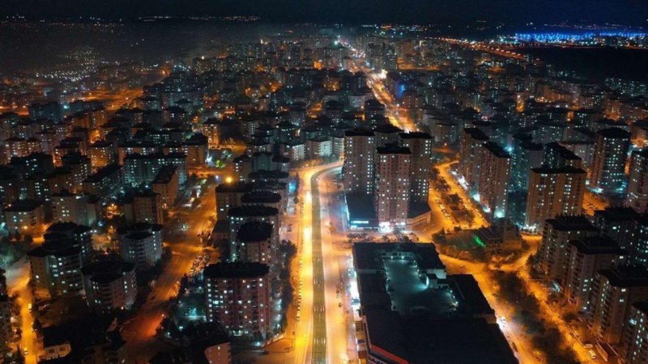 Gaziantep'ten Bir Elektrik Kesintisi Haberi Daha! Tam 10 Saatir Gazitepe'de Elektrik Yok!