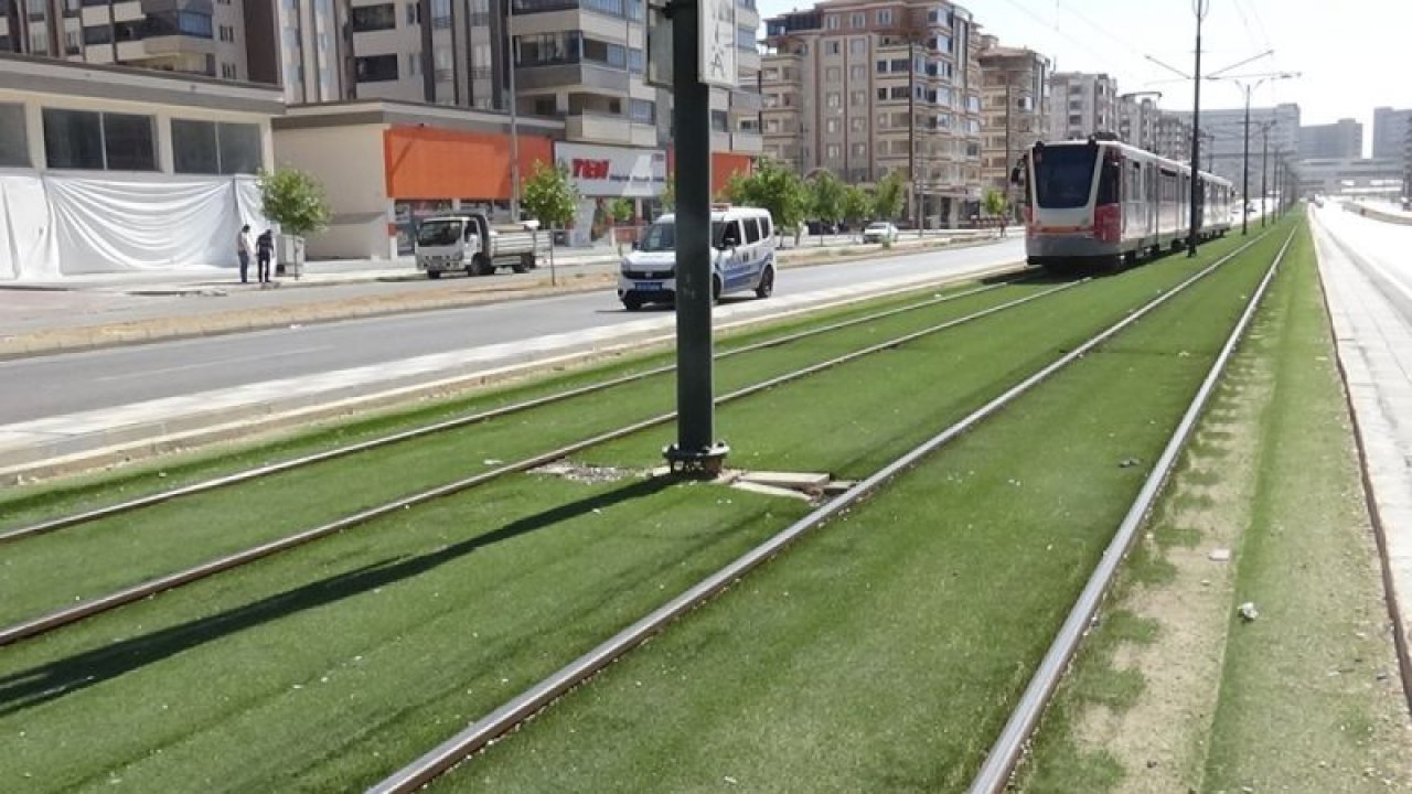 Son Dakika:Video Haber...Tramvay Yolunda Kaza