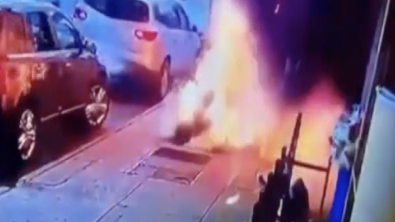 Patlamada alevlerin arasında sağ çıktı